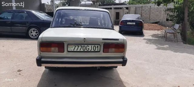 Lada (ВАЗ) 2105 1983 · 1.3 MT