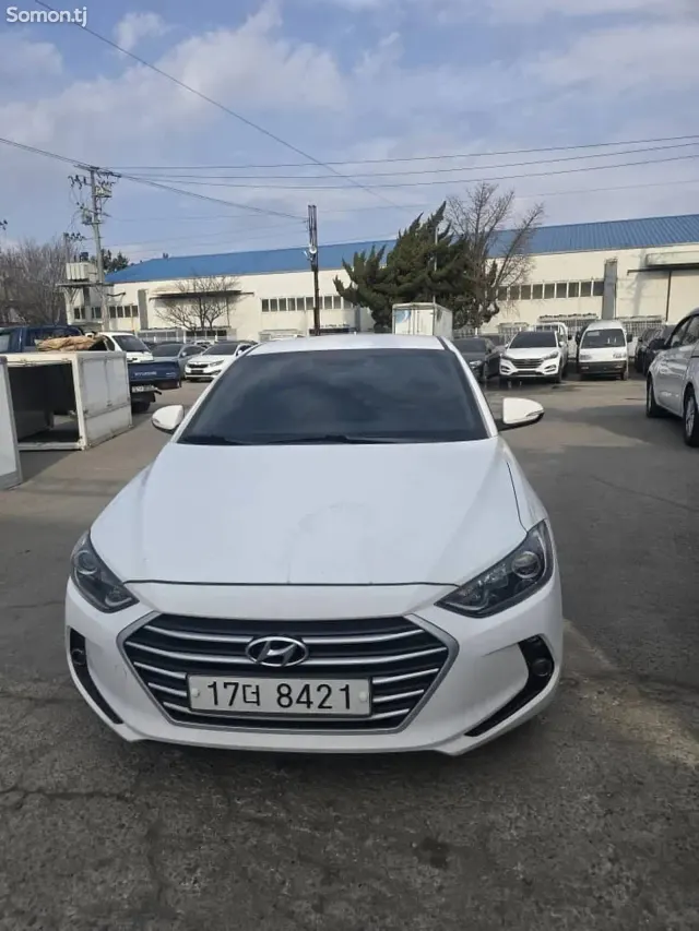 Hyundai Avante 2016 · 1.6 AT