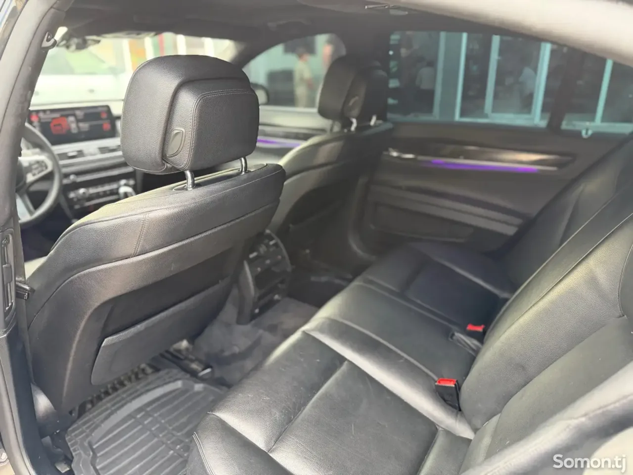BMW 7 series 2011 · 3.0 AT