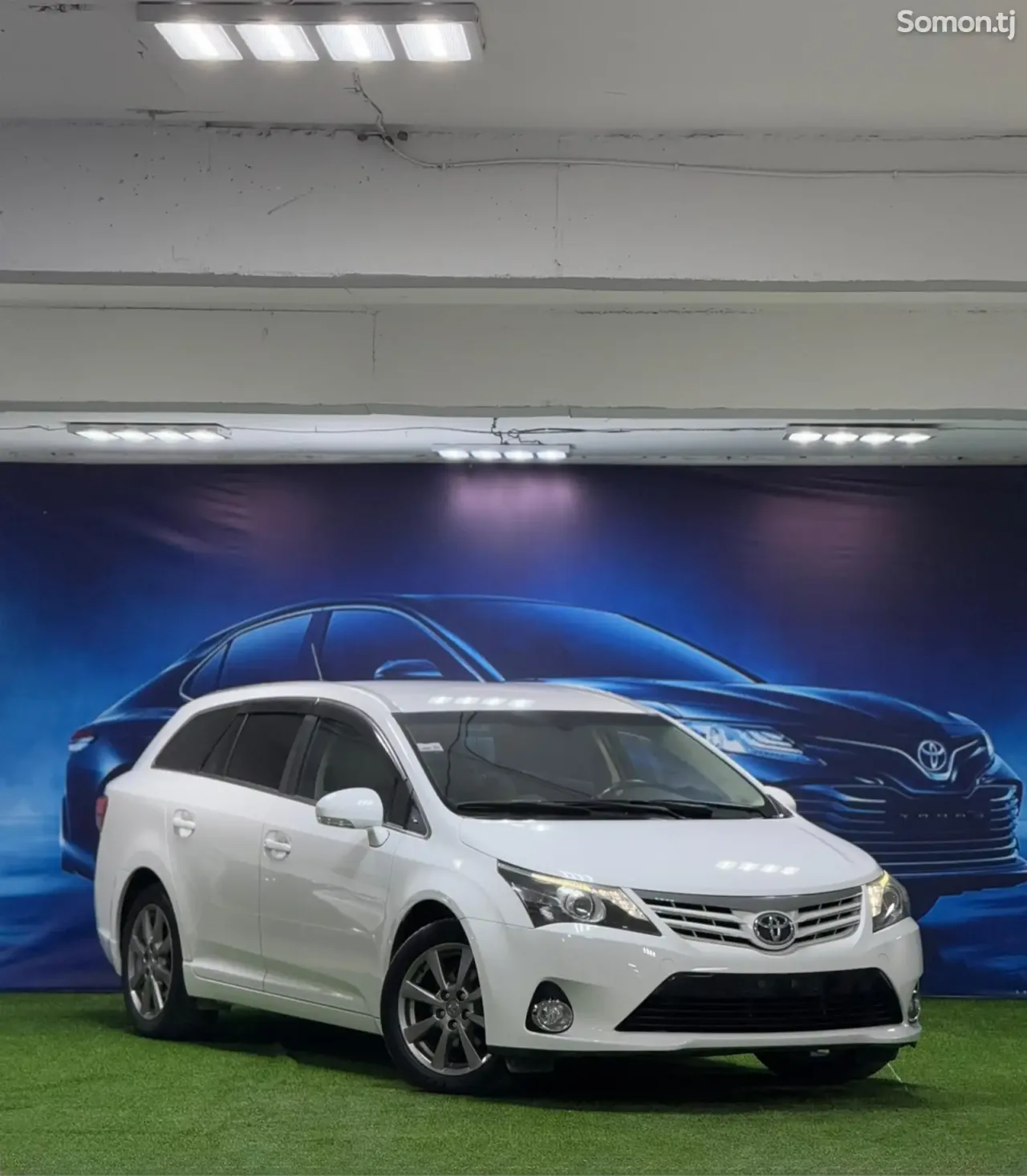 Toyota Avensis Verso 2014 · 2.0 AT
