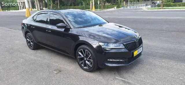 Skoda Superb 2024 · 2.0 AT