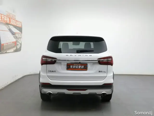 Dongfeng L8 2000 · 1.5 AT