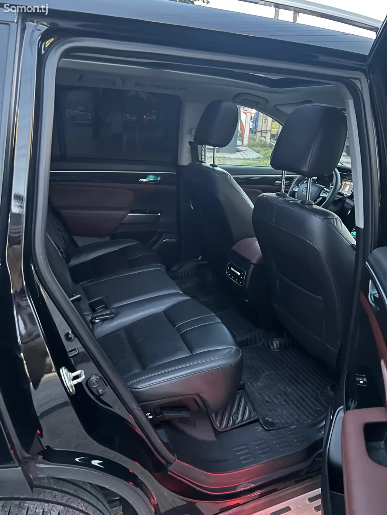 GAC Trumpchi GS8 2018 · 2.0 AT