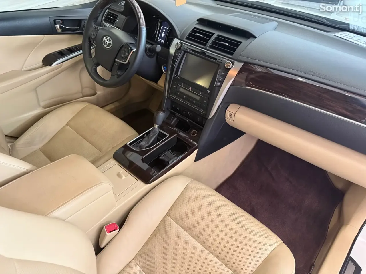 Toyota Camry 2016 · 2.5 AT