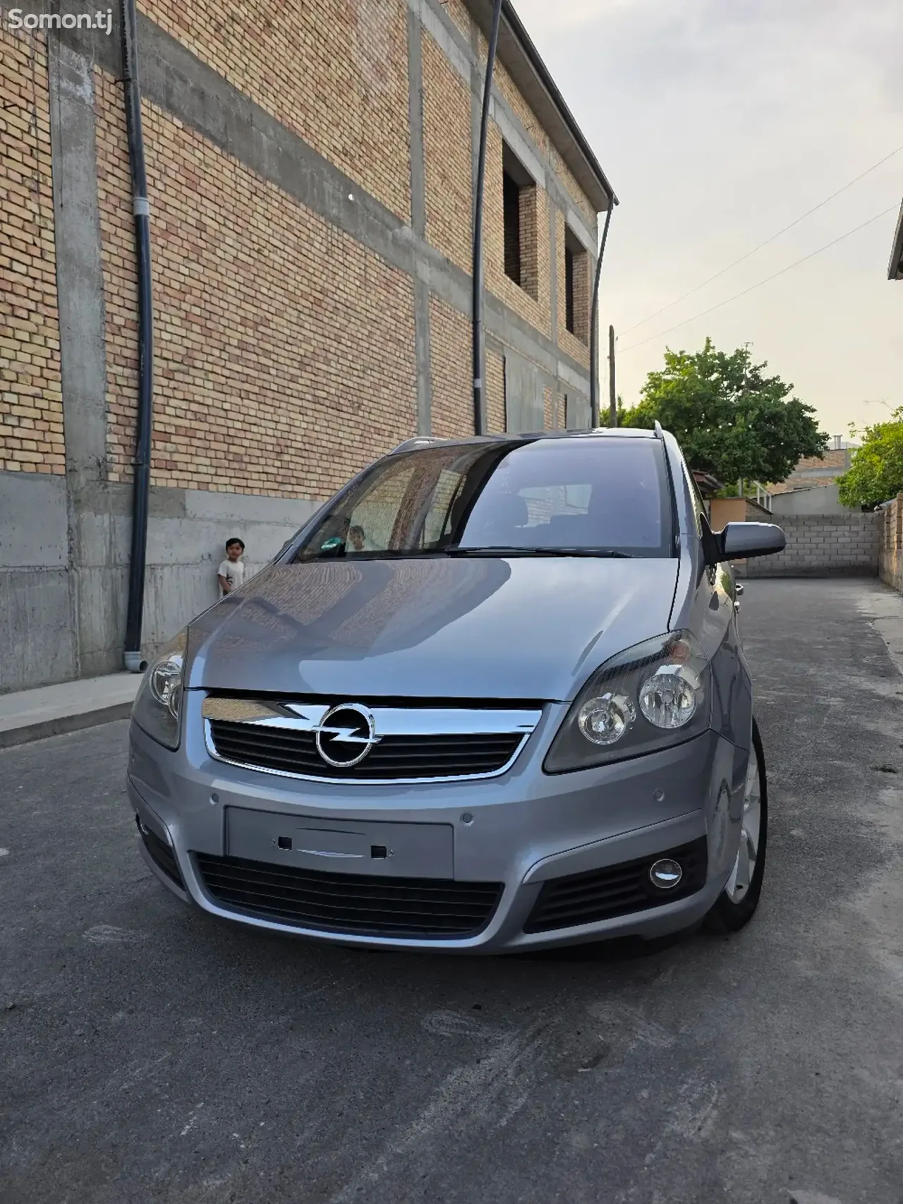 Opel Zafira 2006 · 2.2 AT