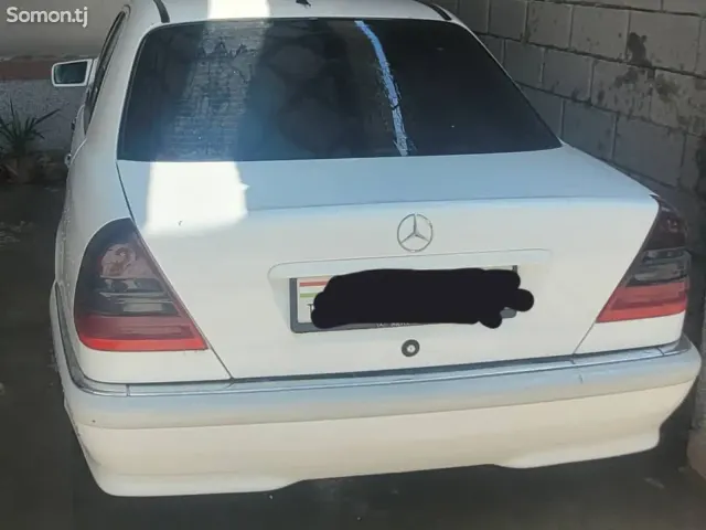 Mercedes-Benz C class 1998 · 0.4 AT