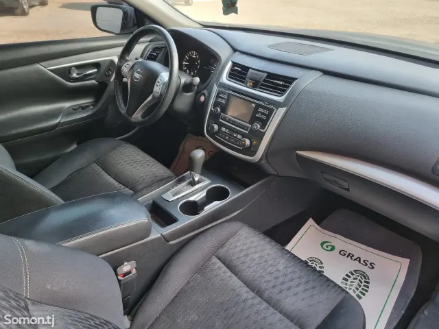 Nissan Altima 2017 · 2.5 AT