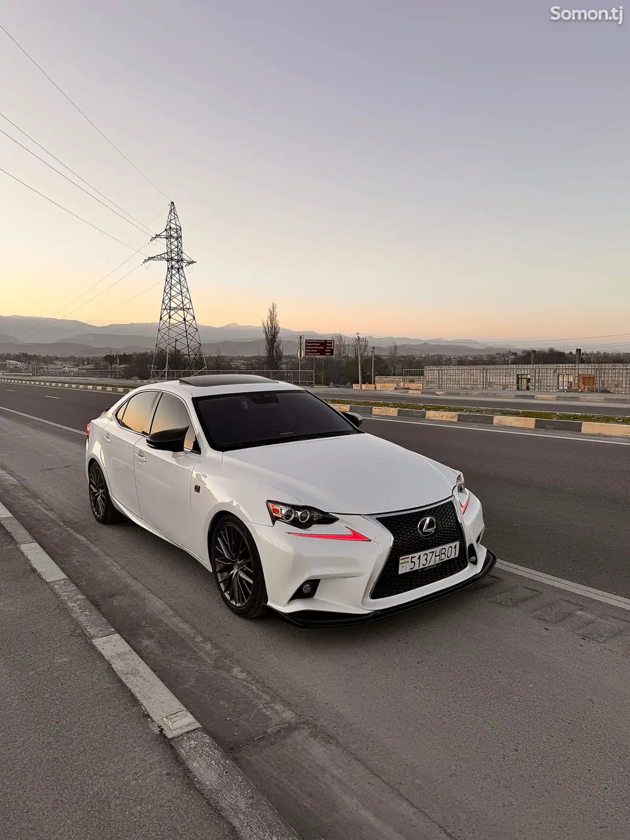 Lexus IS series 2015 · 2.5 AT