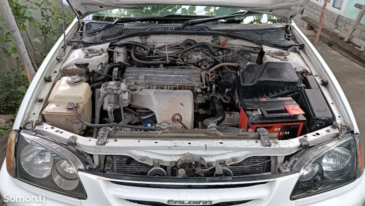 Toyota Caldina 1998 · 2.0 AT