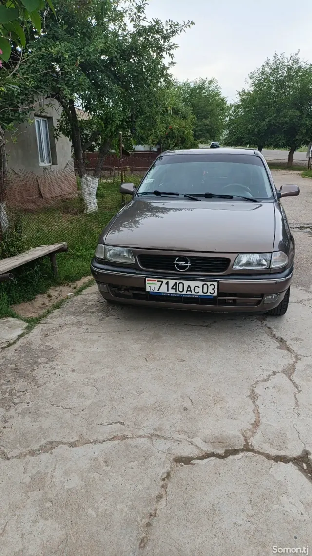 Opel Astra F 1997 · 0.6 MT