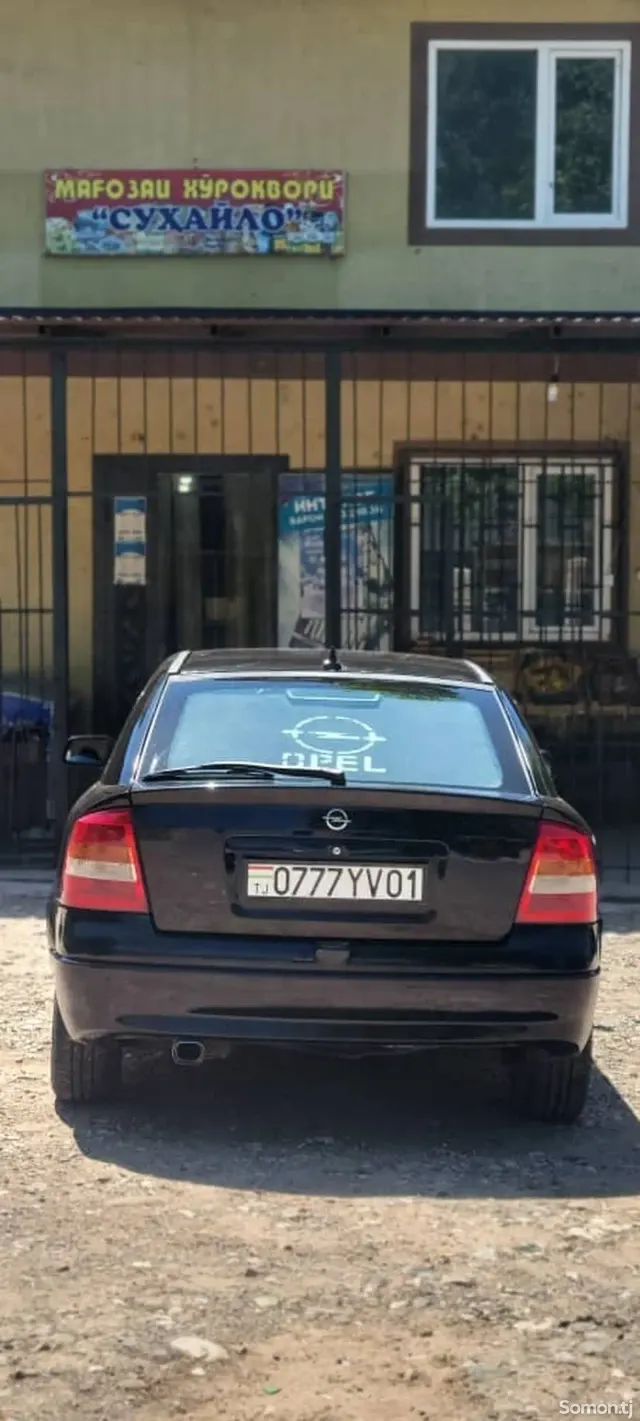 Opel Astra G 2000 · 1.6 MT