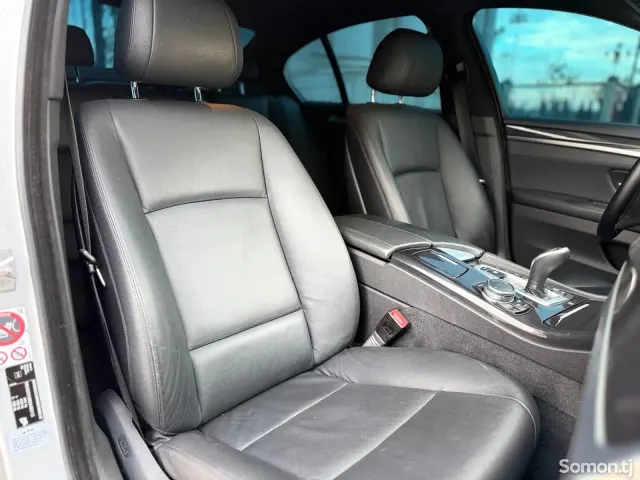 BMW 5 series 2015 · 3.0 AT
