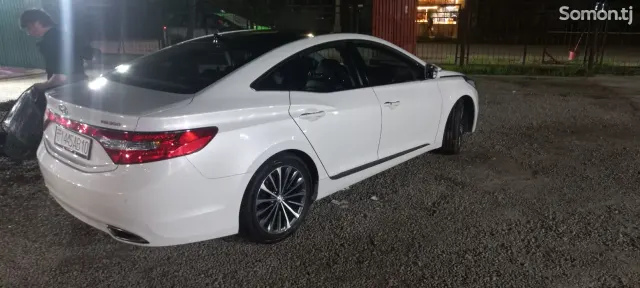Hyundai Grandeur 2014 · 2.4 AT