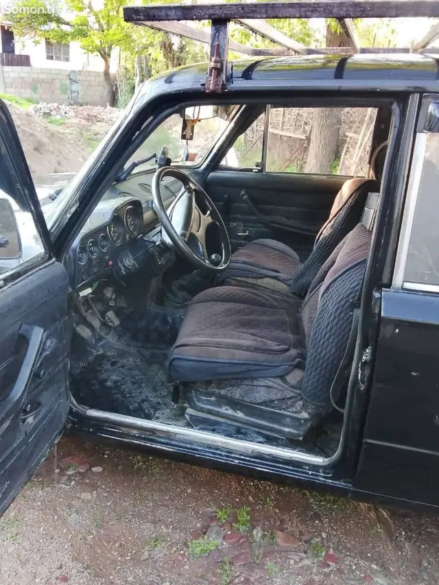 Lada (ВАЗ) 2106 1984 · 1.6 MT