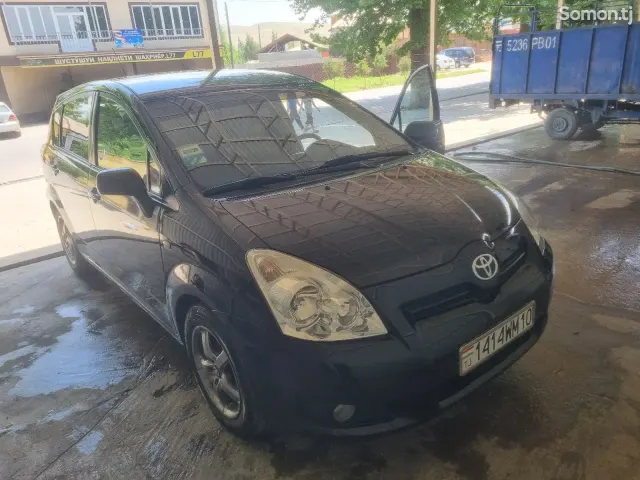Toyota Corolla Verso 2007 · 2.2 MT