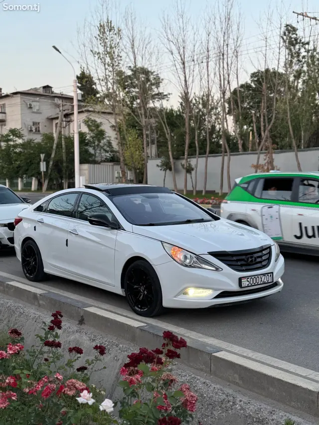 Hyundai Sonata 2012 · 2.0 AT