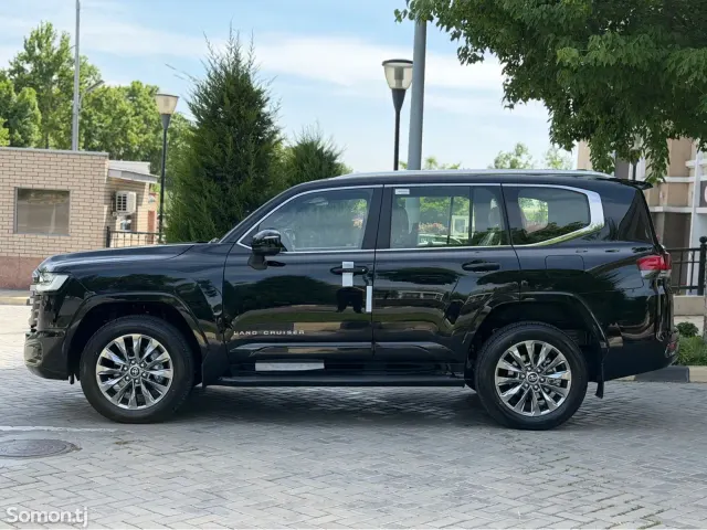 Toyota Land Cruiser 2026 · 3.5 AT