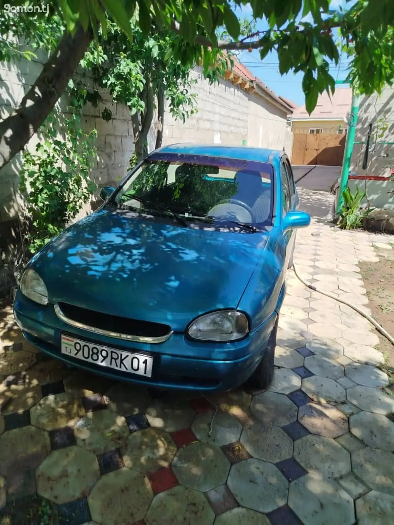 Opel Corsa 1995 · 1.6 MT