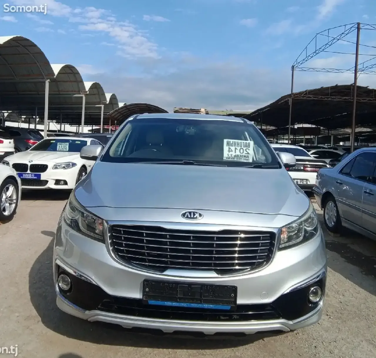 Kia Carnival 2014 · 2.2 AT