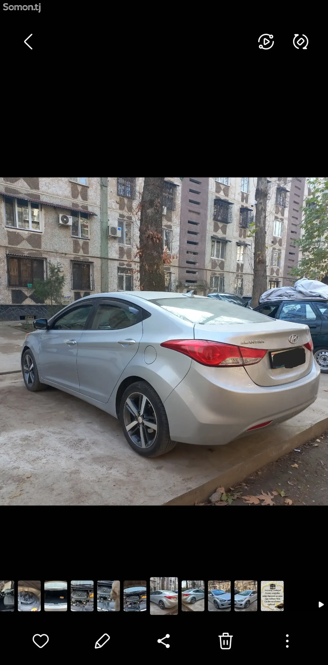 Hyundai Elantra 2012 · 1.8 MT
