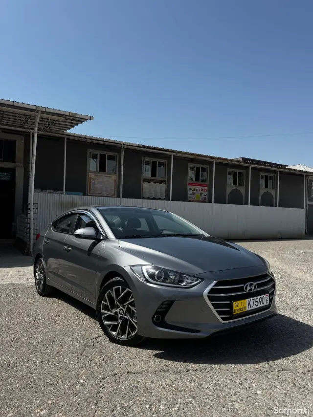 Hyundai Avante 2016 · 1.6 AT