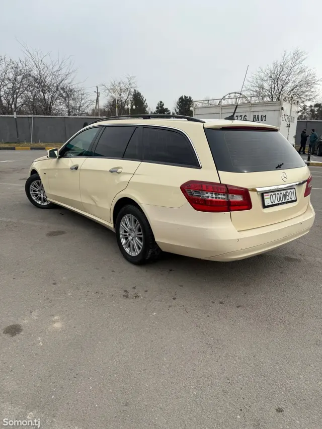Mercedes-Benz E class 2010 · 2.2 AT