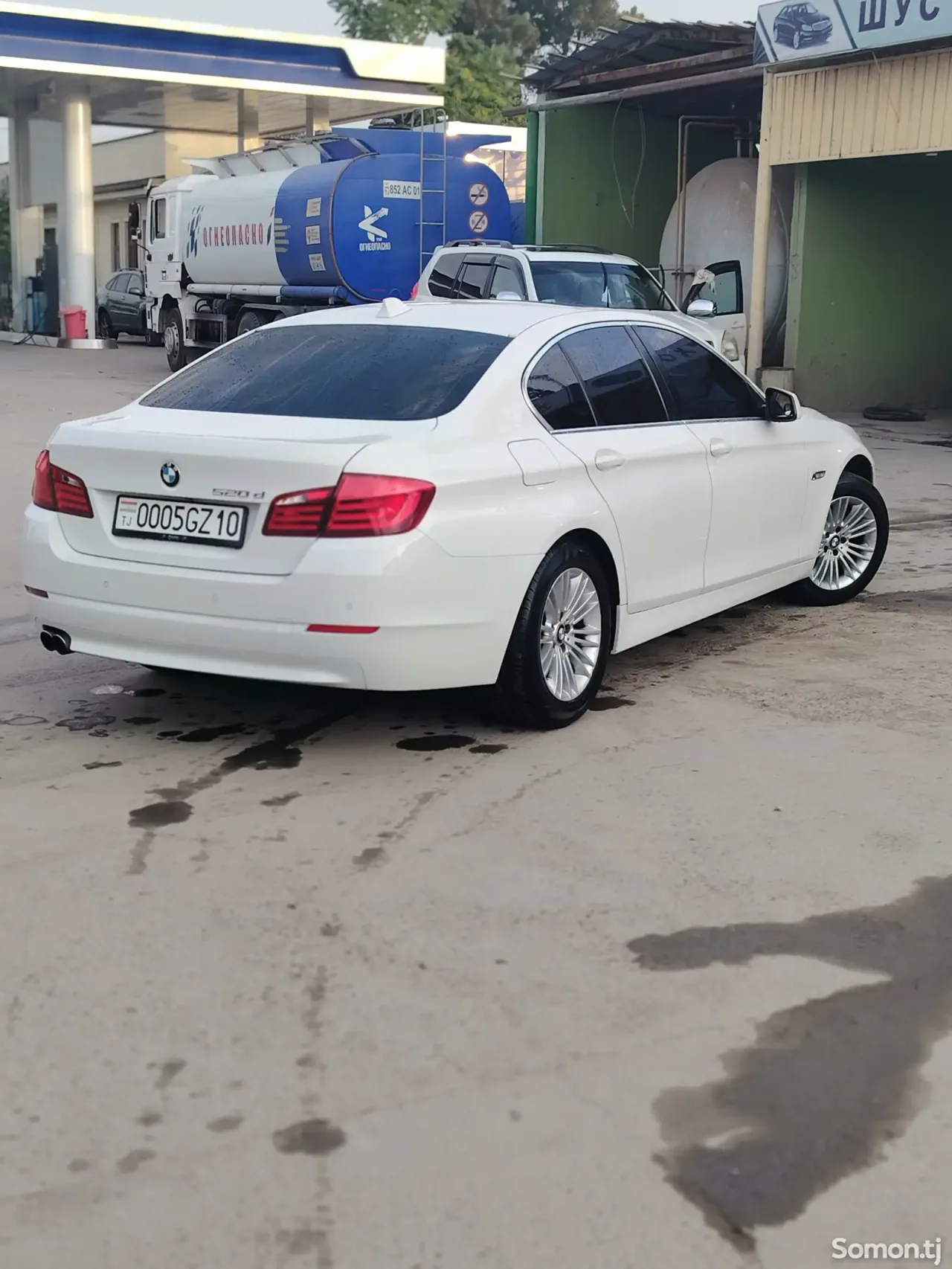 BMW 5 series 2013 · 2.0 AT
