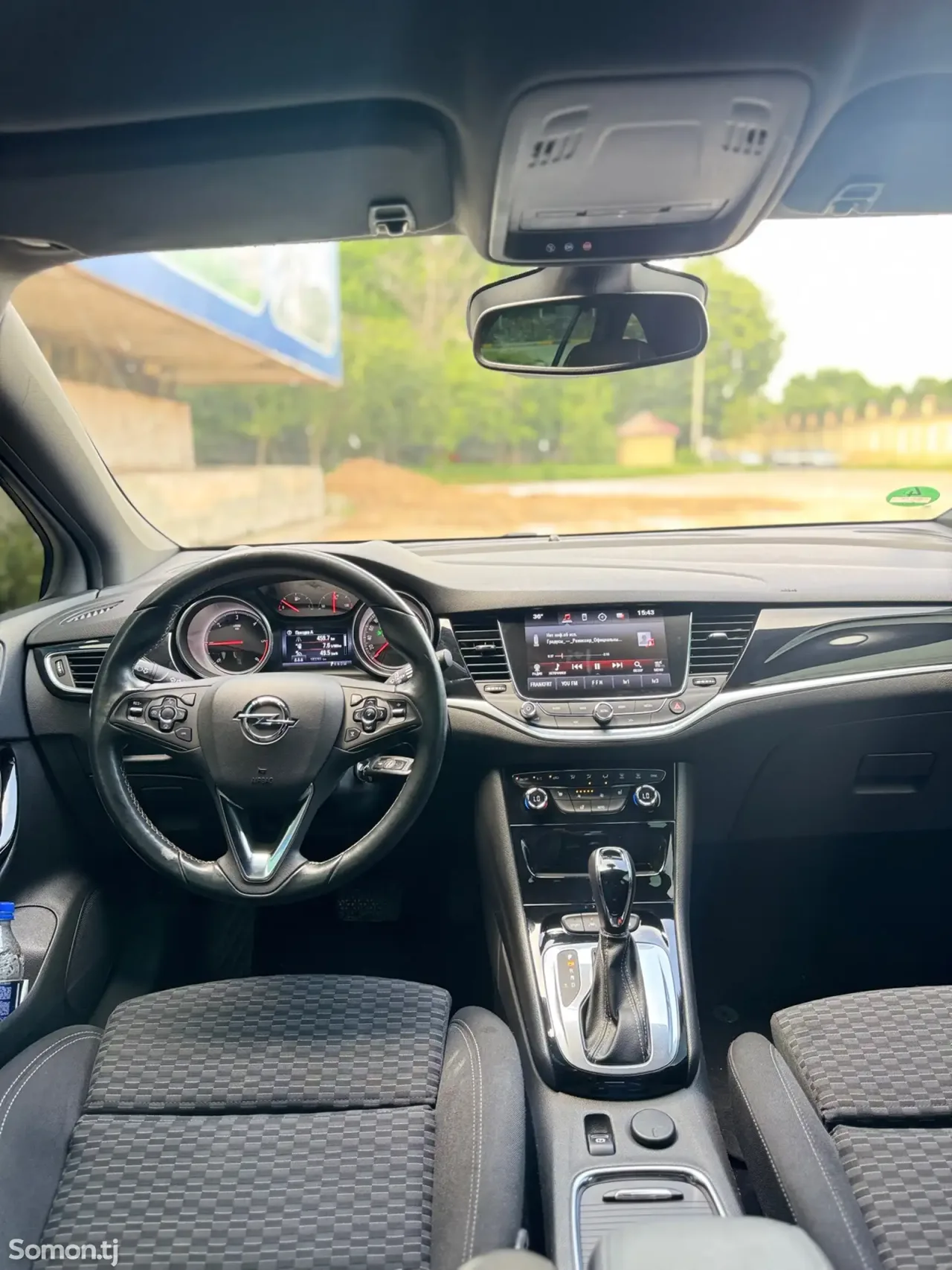 Opel Astra K 2017 · 1.6 AT