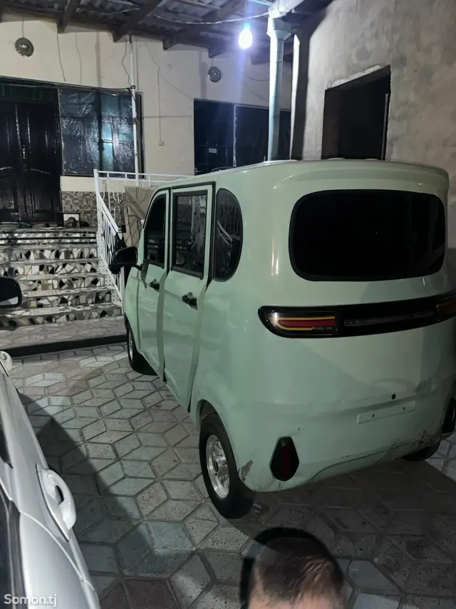 Wuling Hongguang 2025 · AT