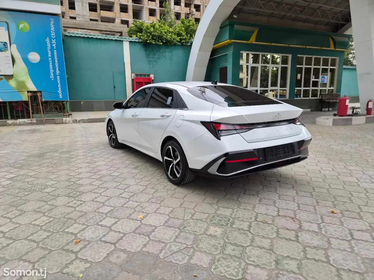Hyundai Elantra 2024 · 1.6 AT