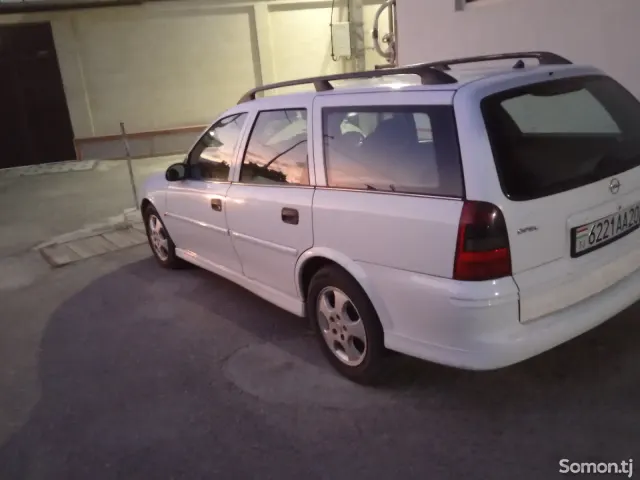 Opel Vectra B 2000 · 1.6 AT