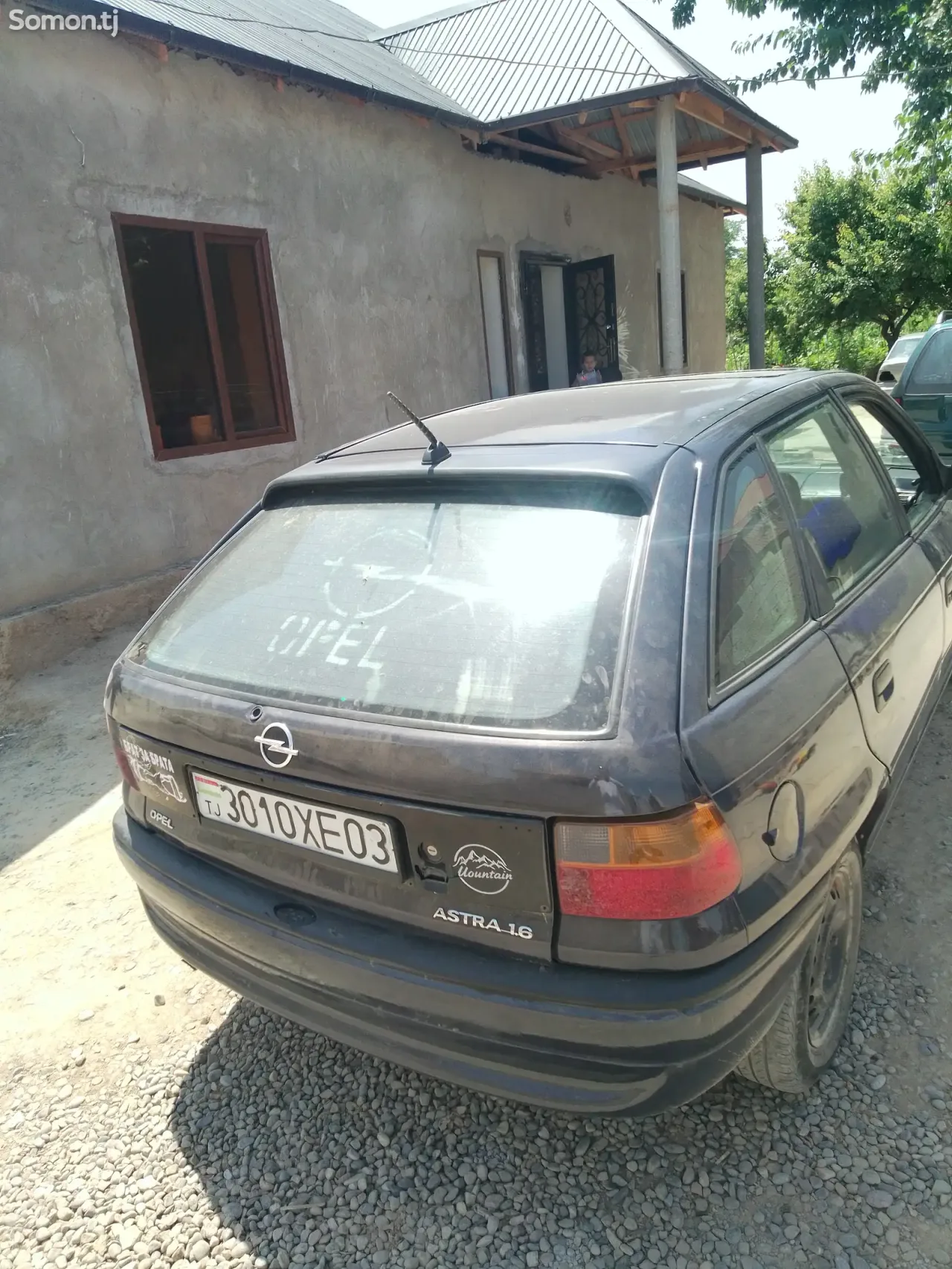 Opel Astra F 1995 · 1.6 MT