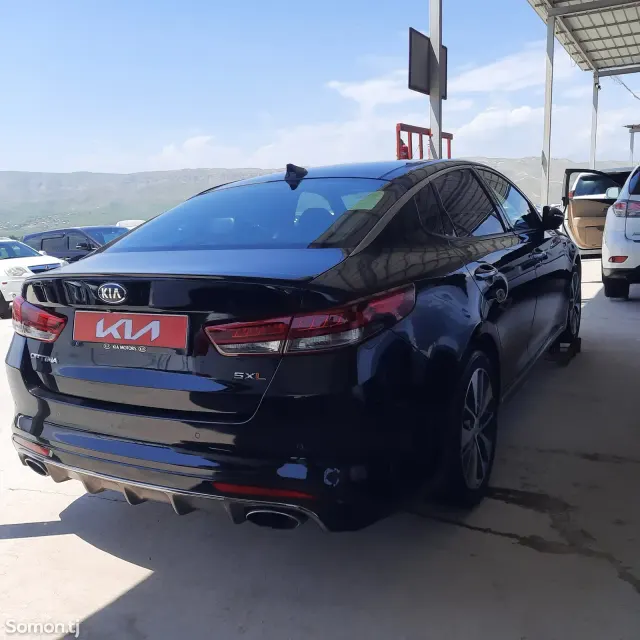 Kia Optima 2016 · 2.0 AT