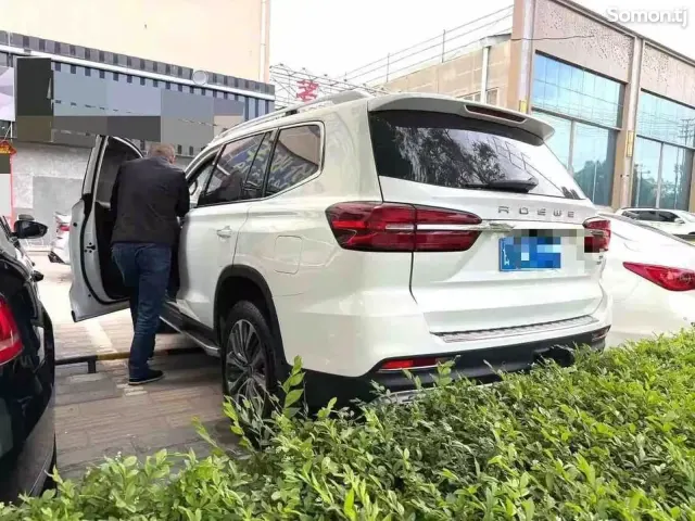 Roewe RX8 2018 · 2.0 AT