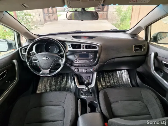 Kia Ceed 2014 · 1.4 MT