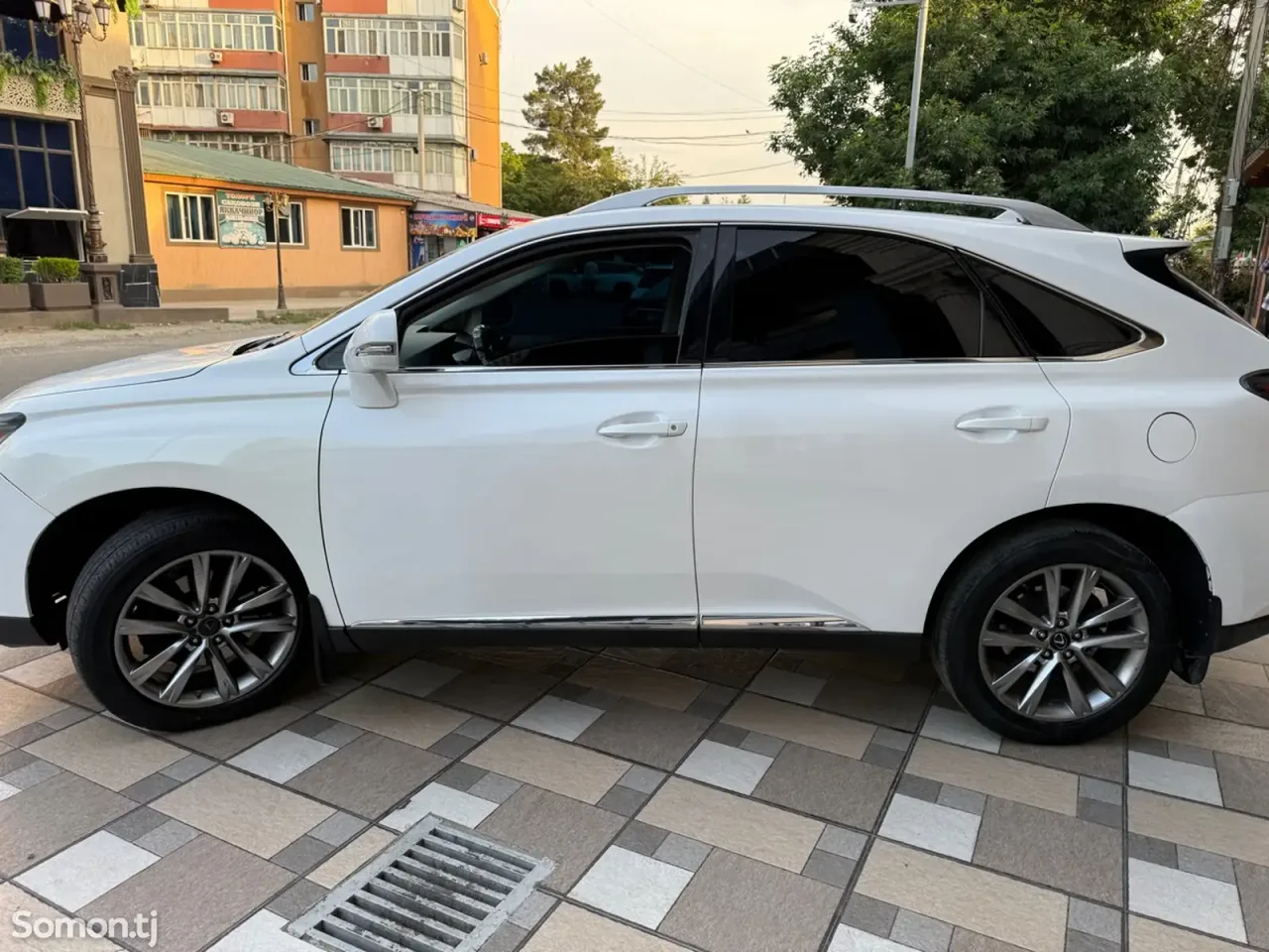 Lexus RX series 2012 · 3.5 AT