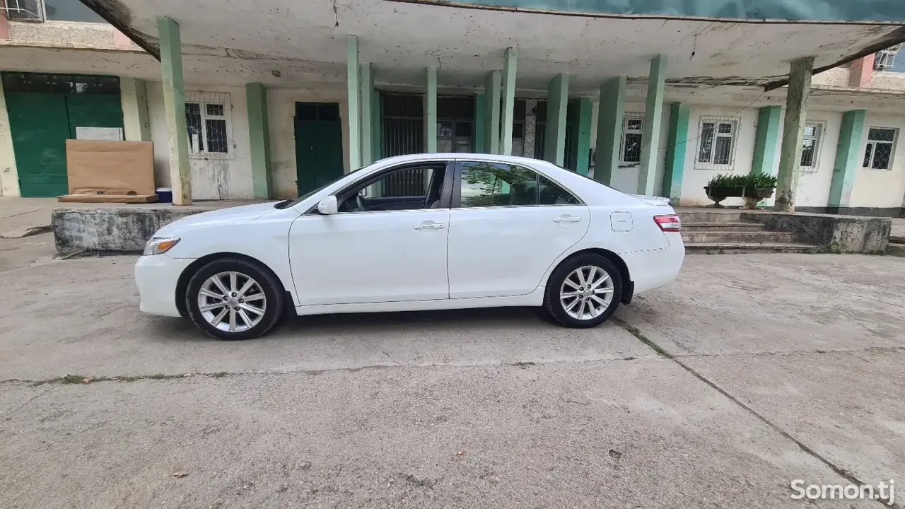 Toyota Camry 2010 · 2.5 AT