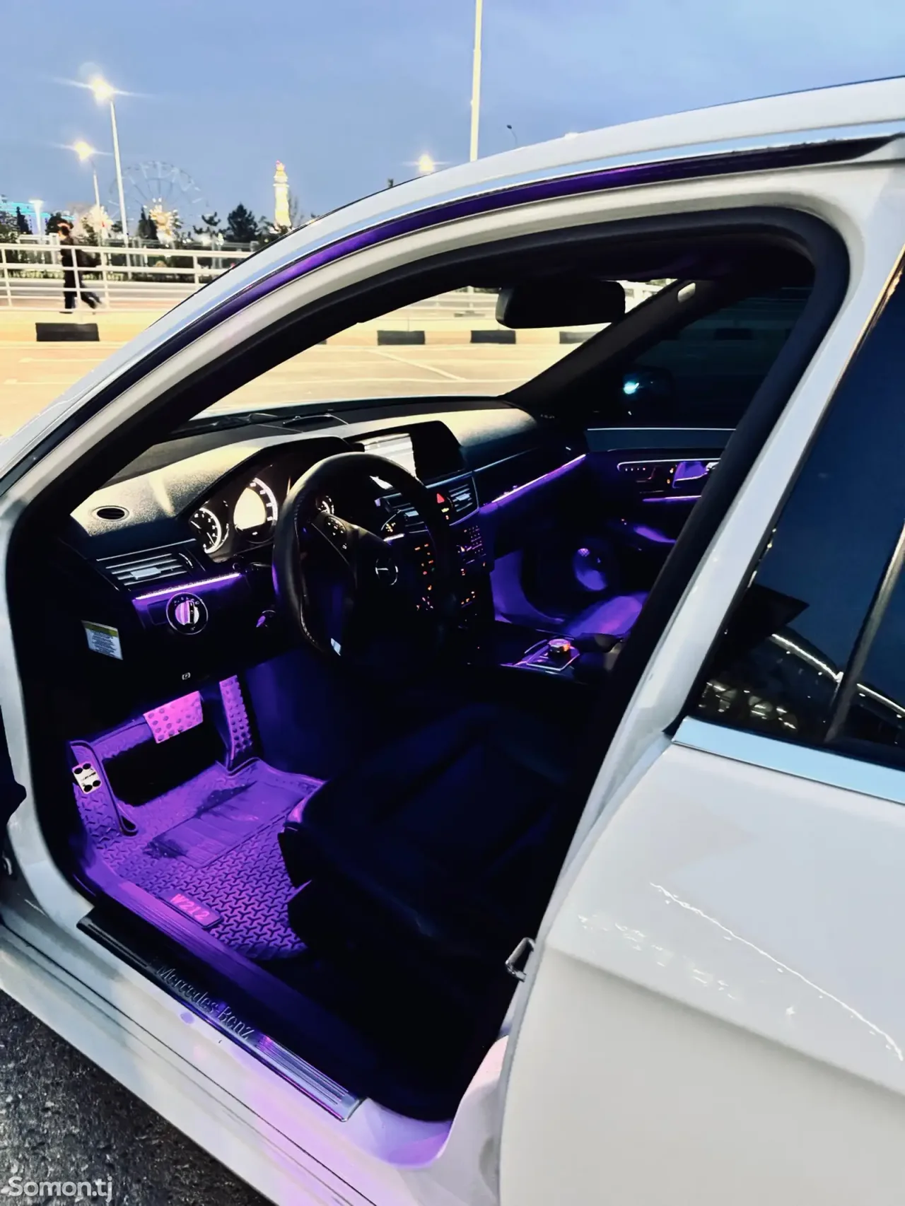 Mercedes-Benz E class 2010 · 3.5 AT