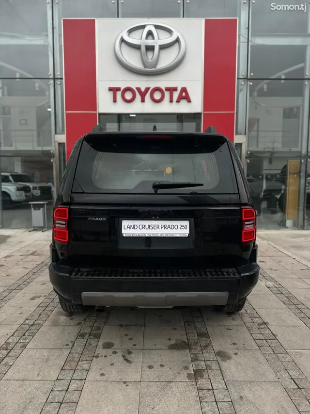 Toyota Land Cruiser Prado 2026 · 2.4 AT