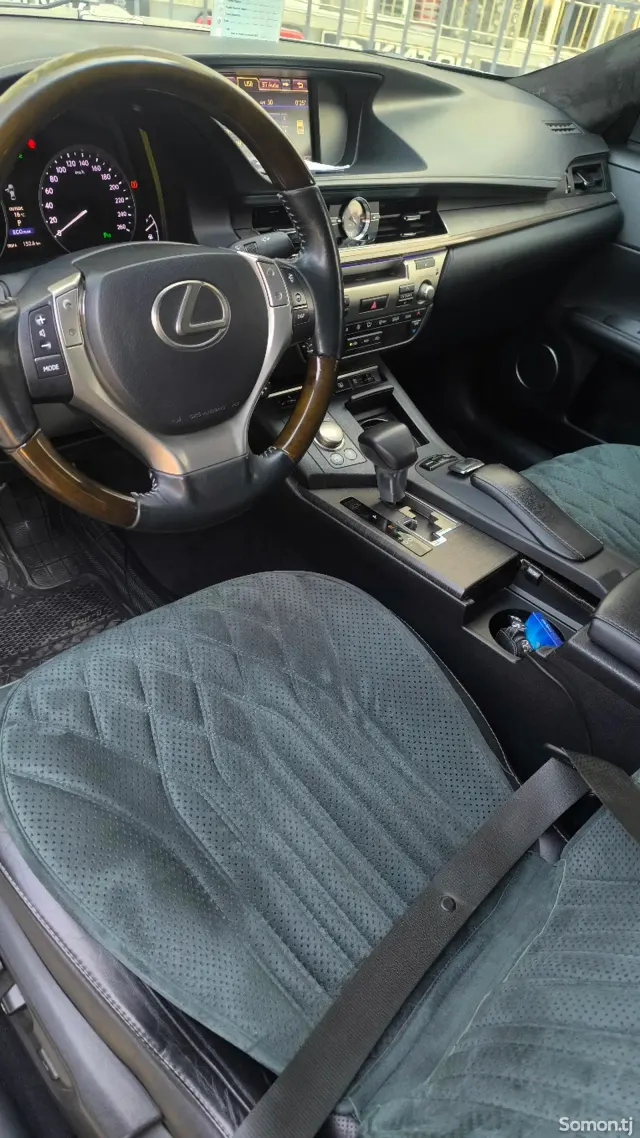 Lexus ES series 2015 · 3.0 AT