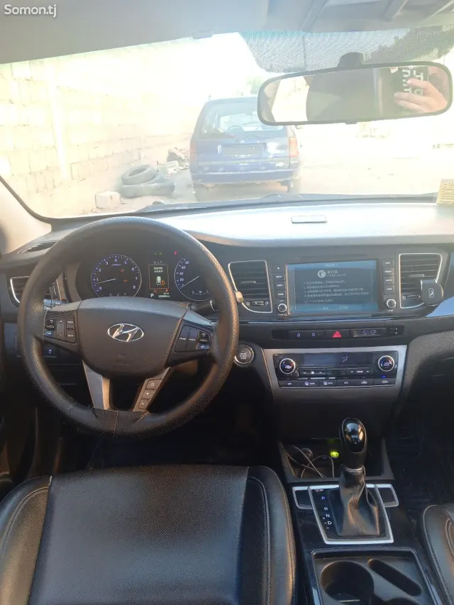 Hyundai Sonata 2016 · 2.0 AT