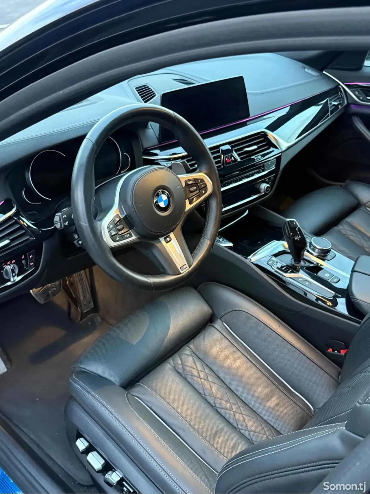 BMW 5 series 2018 · 2.0 CVT