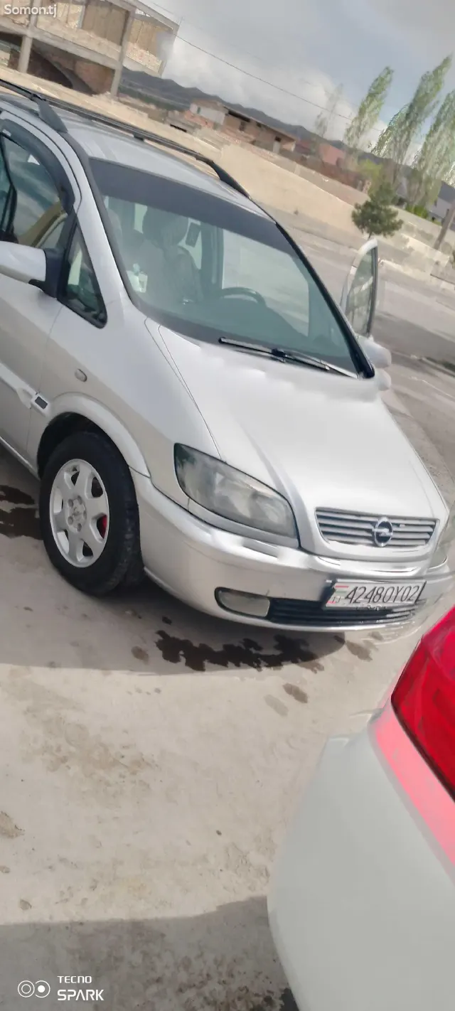 Opel Zafira 2000 · 1.8 MT