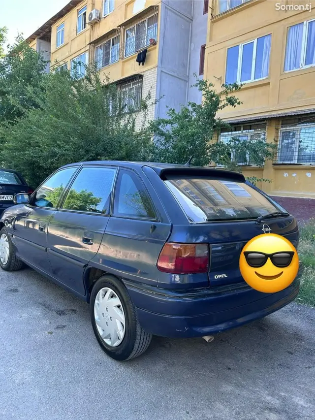 Opel Astra F 1996 · 1.6 MT