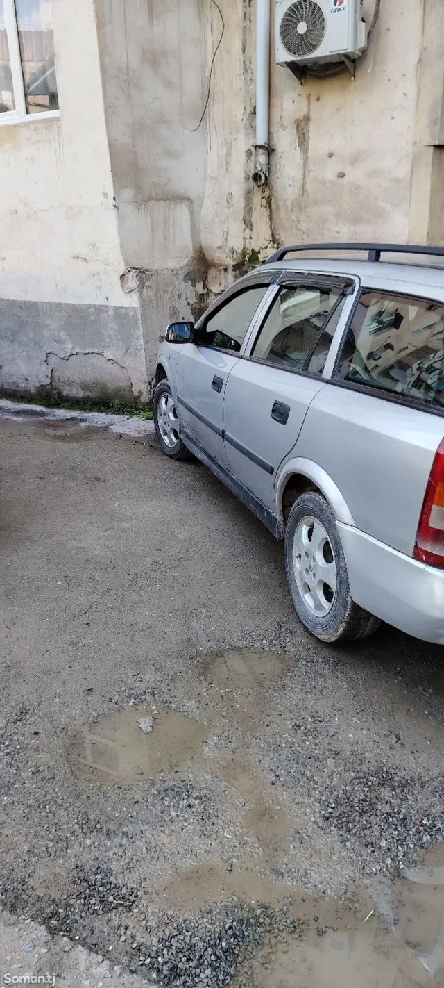 Opel Astra G 2000 · 1.6 MT