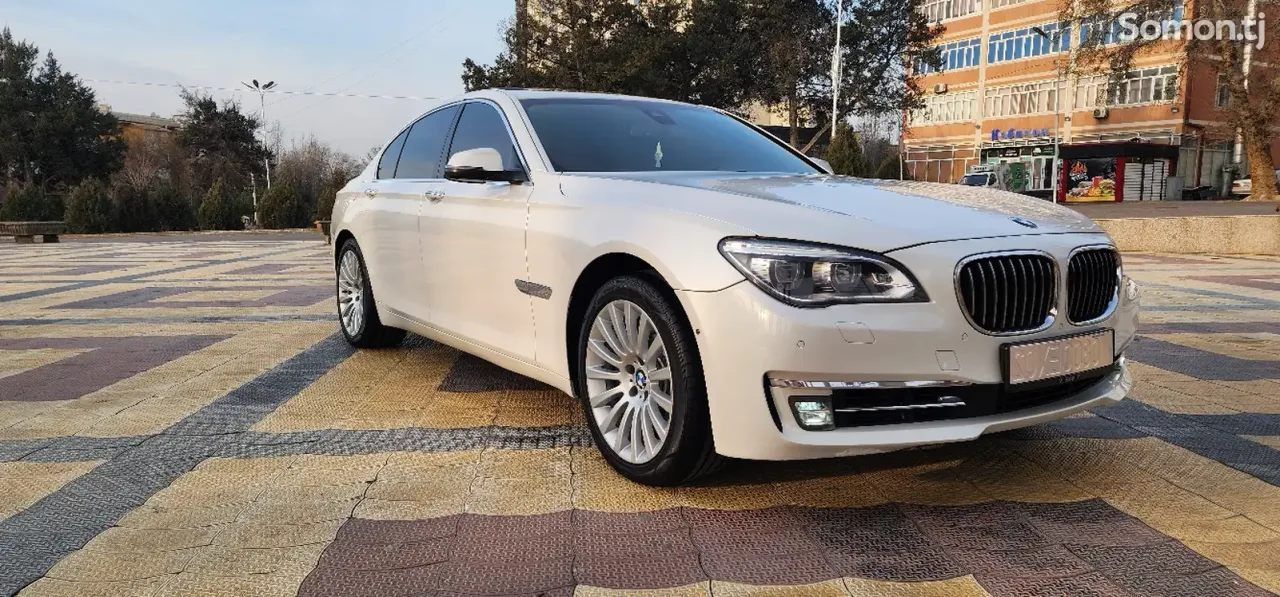 BMW 7 series 2014 · 4.0 AT