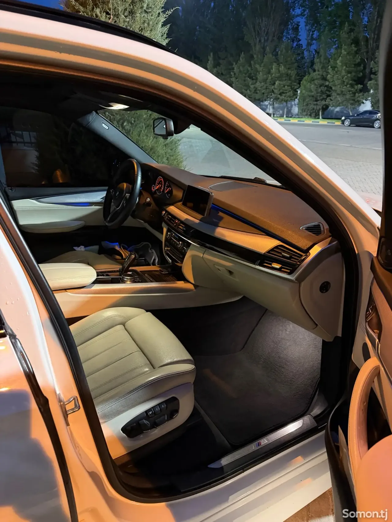 BMW X5 2017 · 2.0 AT