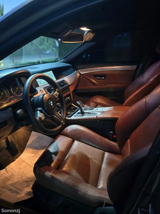BMW 5 series 2011 · 3.5 AT