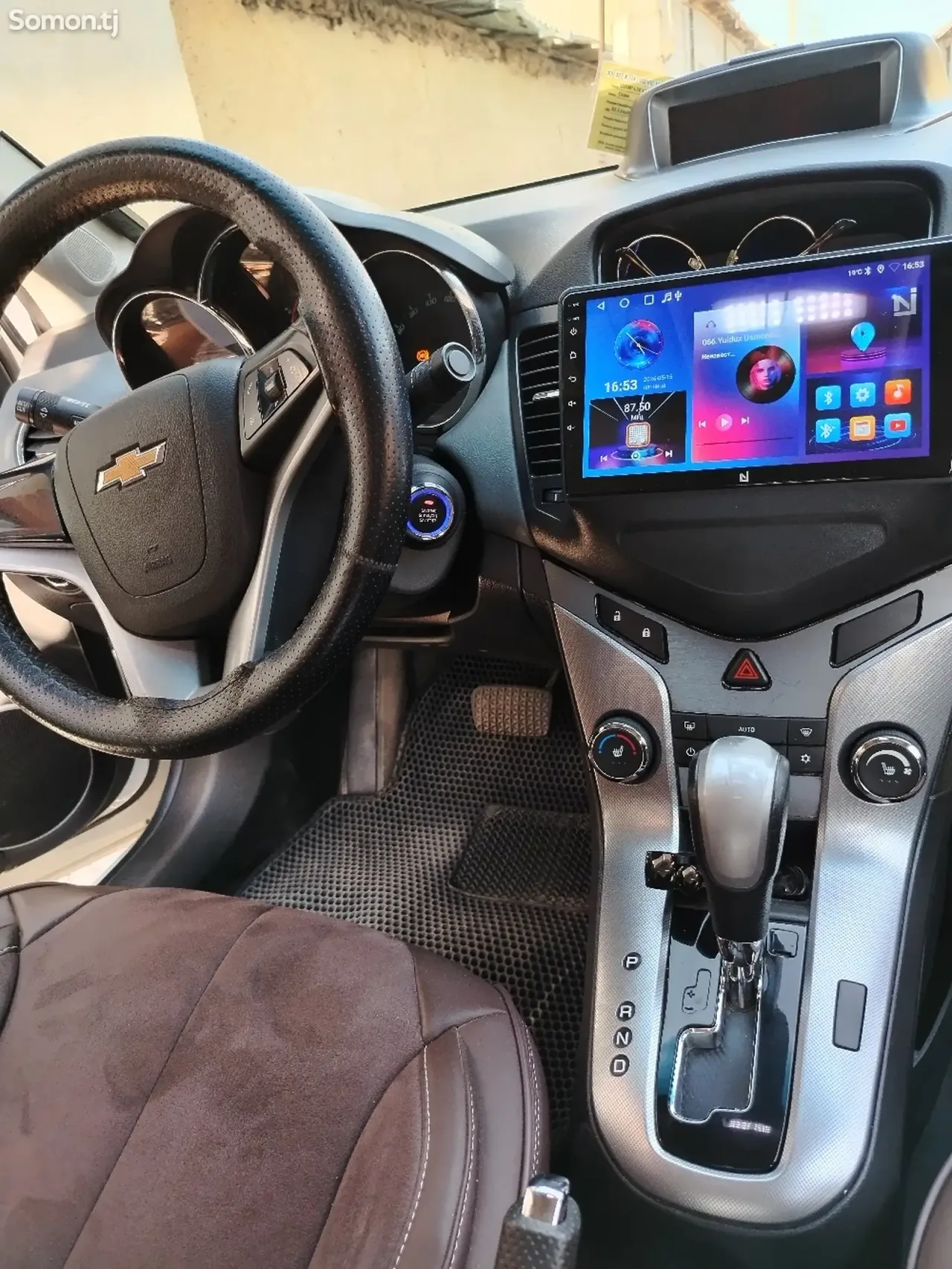 Chevrolet Cruze 2011 · 1.8 AT