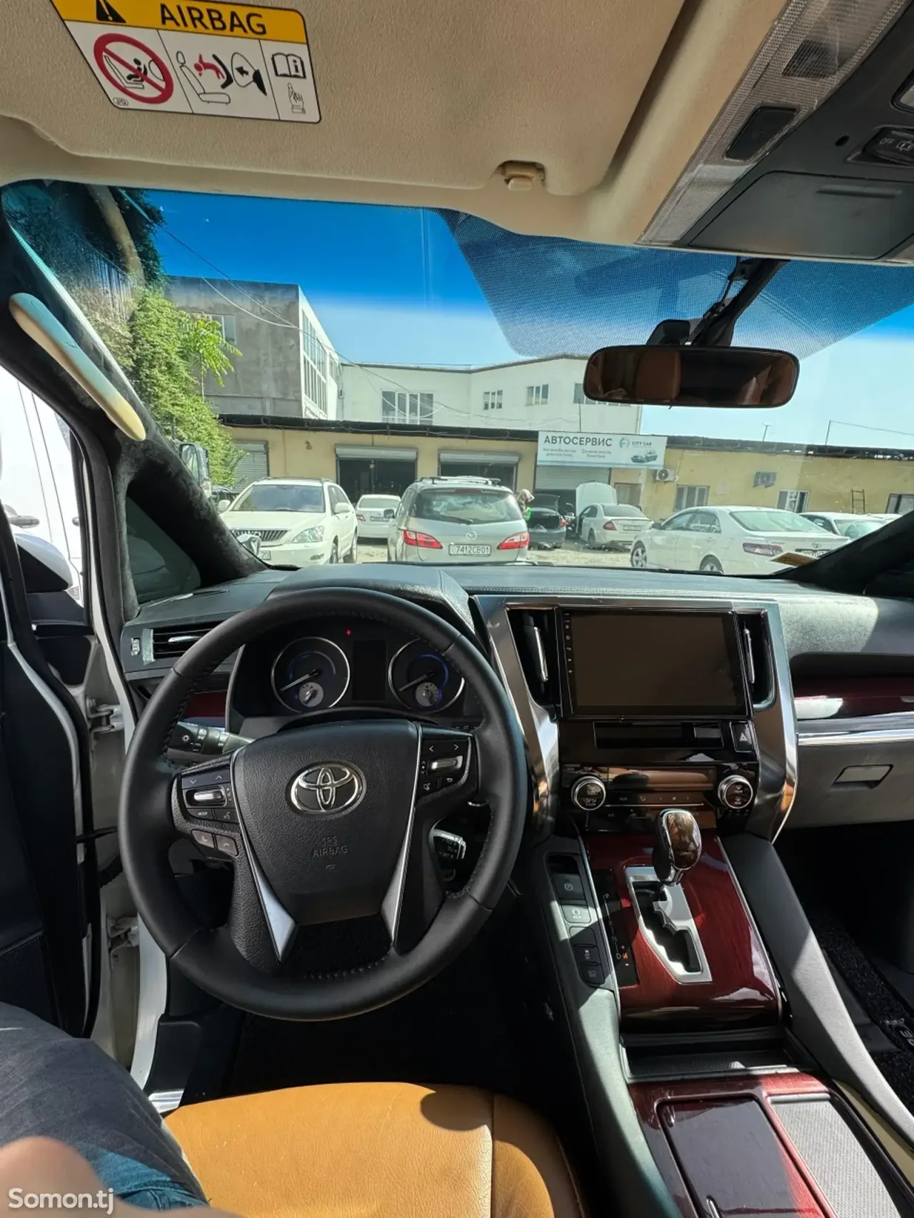 Toyota Vellfire 2016 · 2.5 AT
